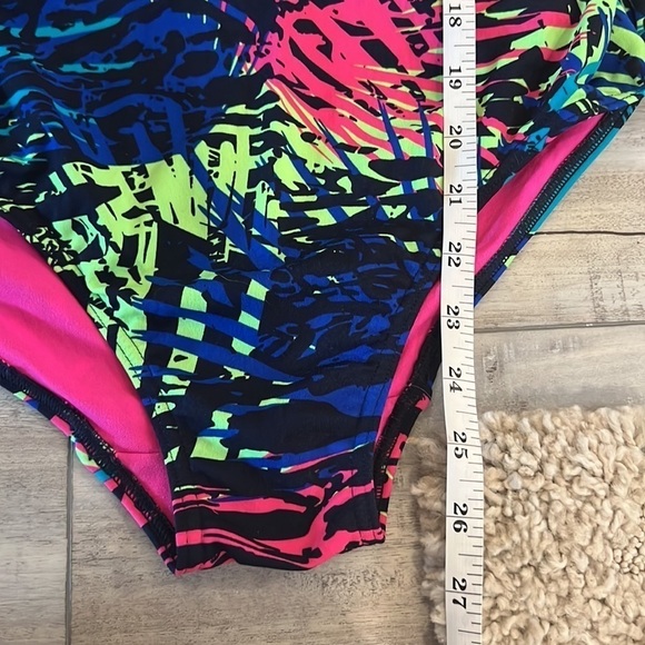 Nabaiji,Fun, Funky & Fabulous,Vibrant,Chlorine Resistant,Excellent Condition - Picture 12 of 13